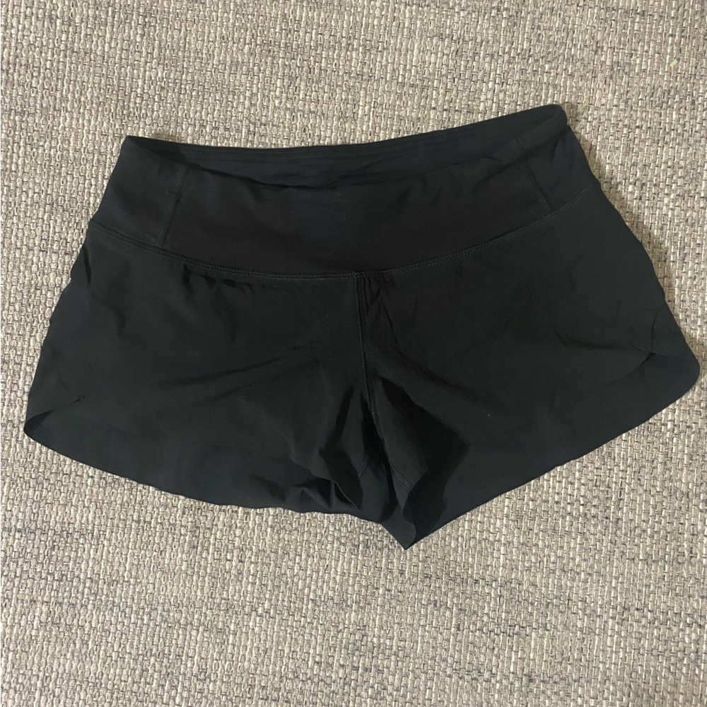 Like New Lululemon Low-Rise Lined Short 2.5” Size 4 Black